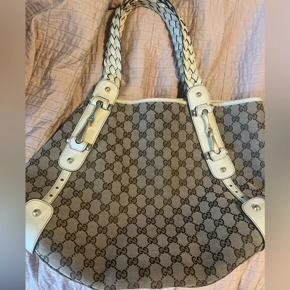 Gucci Beige and Brown Shoulder Bag - Picture 2 of 13